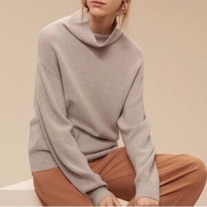 Aritzia Wilfred Cyprie Sweater Merino wool mockneck size small cream oatmeal